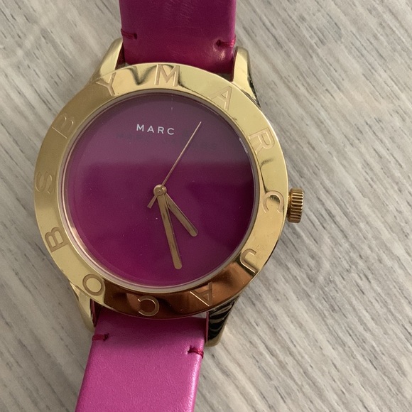 Marc Jacobs Watch - Picture 3 of 5